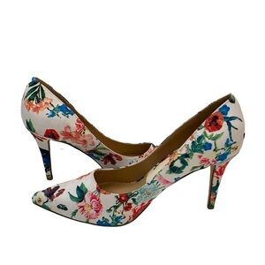 First Love by Penny Loves Kenny Floral Print Fabric Upper NWOT As Is Sz 9.5W